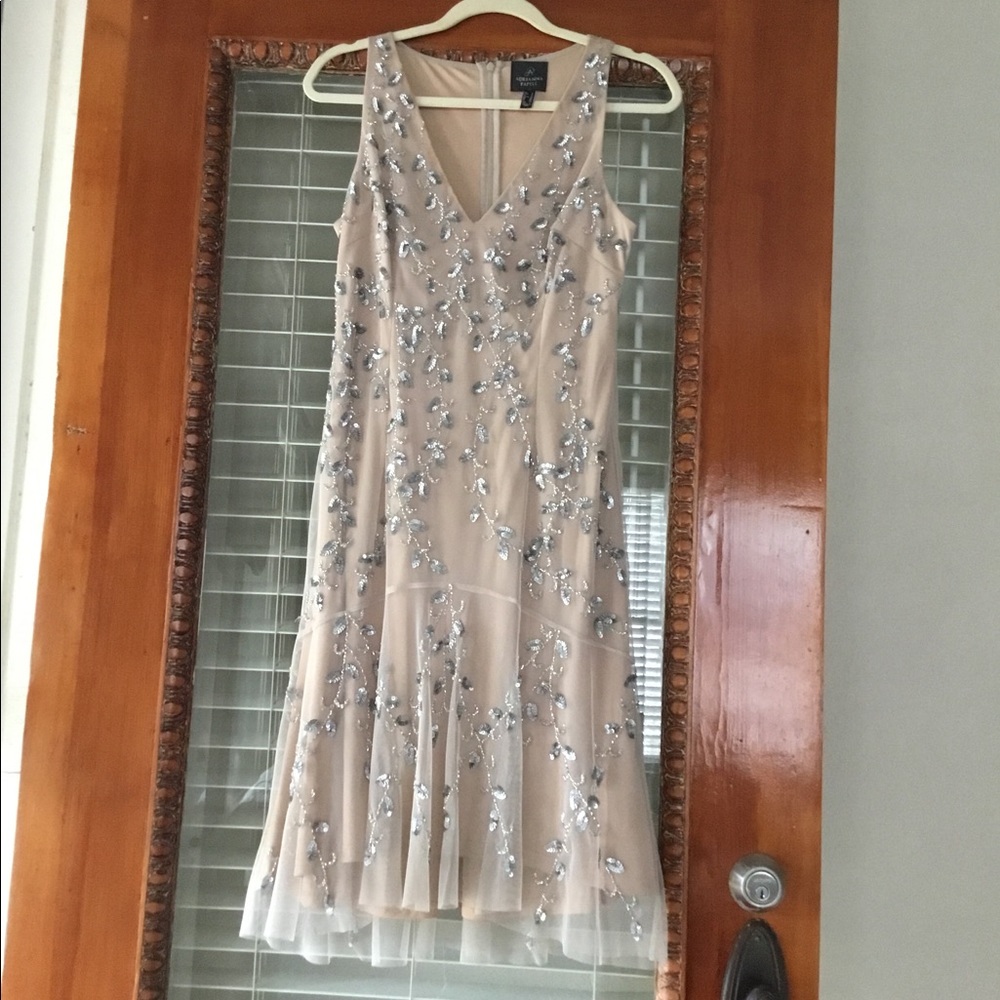 Cocktail Dress Adrianna Papel 4 Holiday parties! Deep V. Flattering fit!
